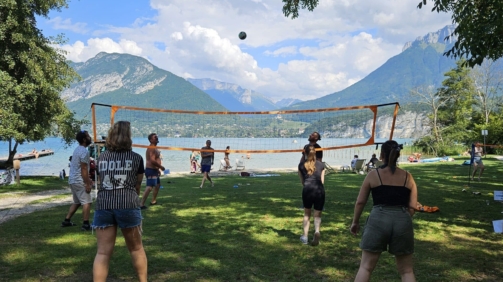 Votre agence événementielle en Haute-Savoie s'occupe des événements en entreprise du séminaire pour le groupe Le Cercle.